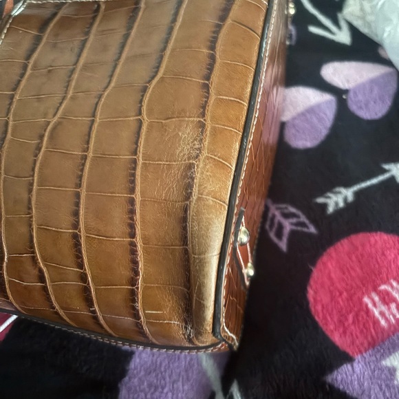 Vintage Embossed Leather Dooney & Bourke with dust bag. Medium purse 12x 16 - Picture 3 of 13